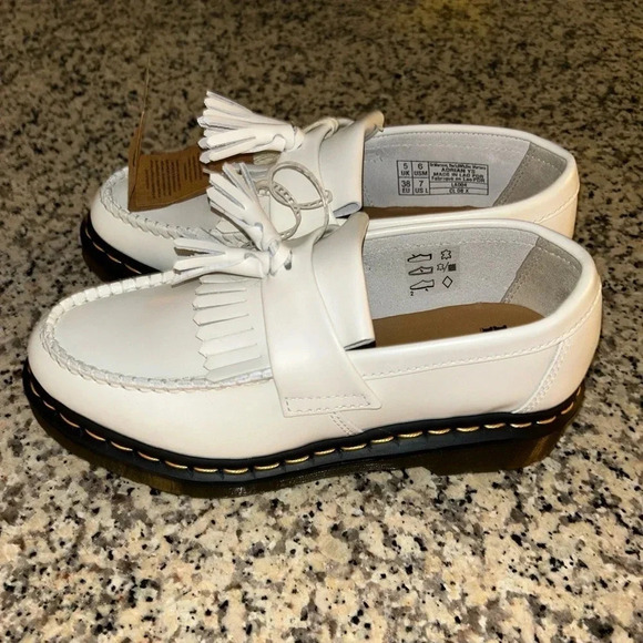 NWT Dr. Marten’s Adrian White Loafers. Size 7 - Picture 2 of 7